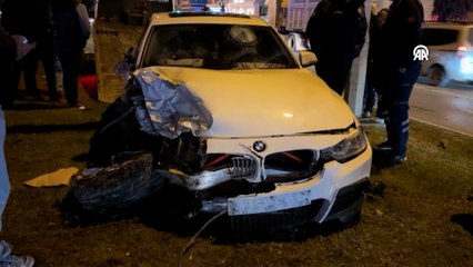 Atakum’da iki otomobil çarpıştı: 2 asker yaralandı