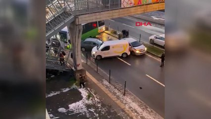 Zonguldak'ta buzlanan yolda 5 araç, birbirine girdi