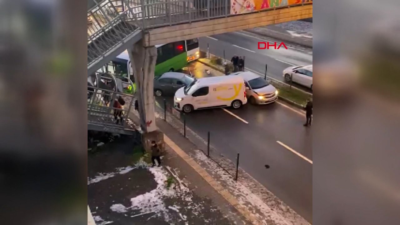 Zonguldak'ta buzlanan yolda 5 araç, birbirine girdi