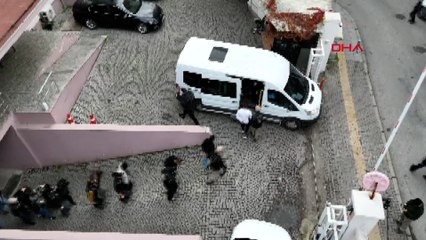 İzmir'de IŞİD'e eş zamanlı operasyon: 40 gözaltı