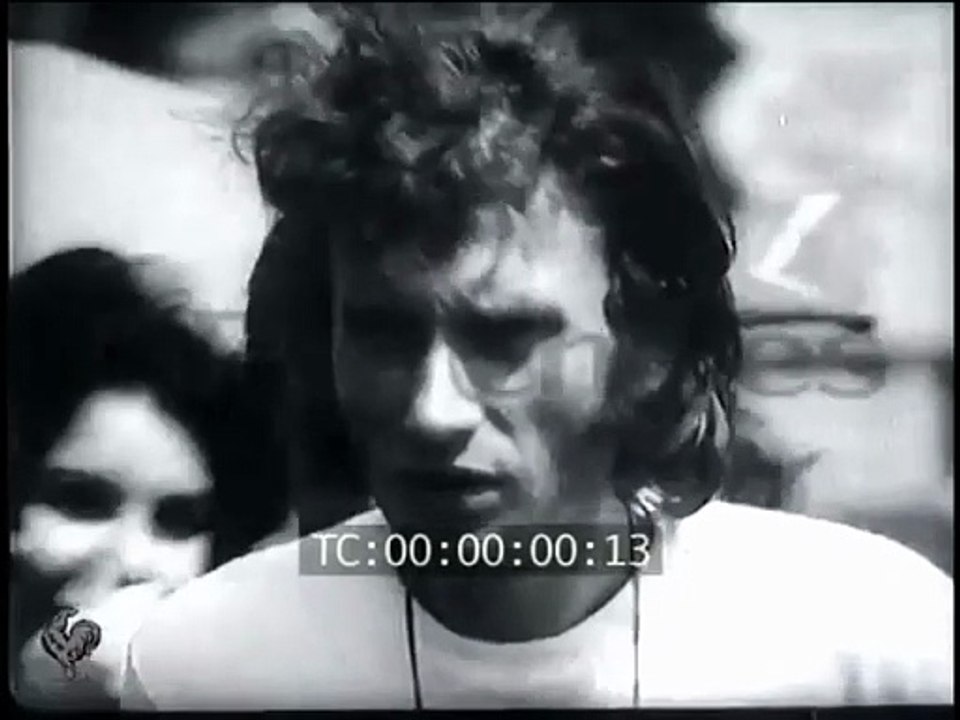 1972 – Johnny Hallyday : le 17 mai, court passage au Festival de Cannes (Archives Gaumont Pathé)