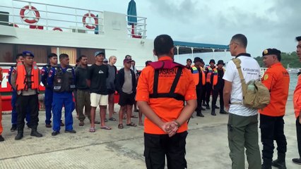 El barco que naufragó con los españoles en Indonesia fue golpeado por tres grandes olas