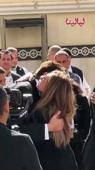 بعناق حار إلهام شاهين وليلى علوي ورامي إمام يعزون هاني رمزي في والدته الراحلة-