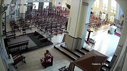 Homem invade igreja e destrói imagem de santo em Fortaleza