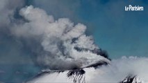 Etna : Le contraste feu et neige observé par des skieurs lors d'une nouvelle éruption
