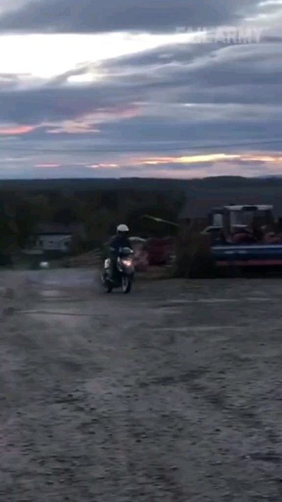 Confidence Level: 100 | Result: Absolute Disaster 😂#FunnyFails #EpicFail #OopsMoment #ComedyReels #ViralFails