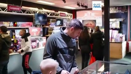 O estrondo final? Neerlandeses compram fogo-de-artifício antes da proibição nacional