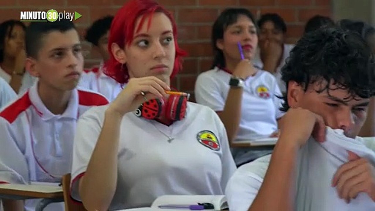 De la deserción a la graduación  845 jóvenes terminaron bachillerato gracias a modelo flexible en Medellín