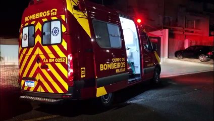 Jovem sofre queda de moto ao desviar de cachorro no bairro Santa Cruz