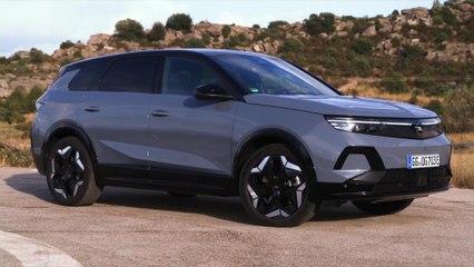 Opel Grandland Electric AWD Design Preview