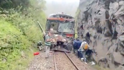 Perù, scontro frontale tra due treni diretti a Machu Picchu: un morto e decine di feriti