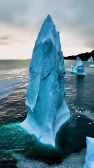 Cinematic Greenland Travel Guide - Whales & Giant Icebergs in Ilulissat