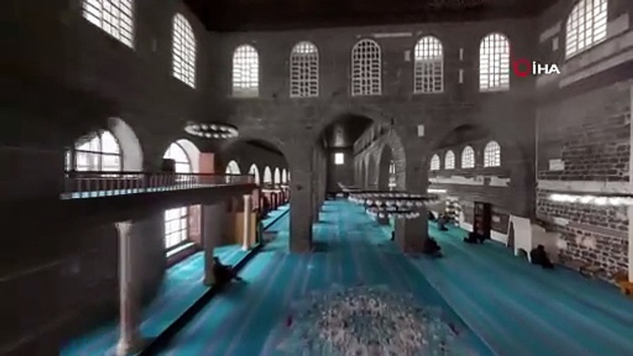 Diyarbakır'ın tarihi mekanları karla kaplandı