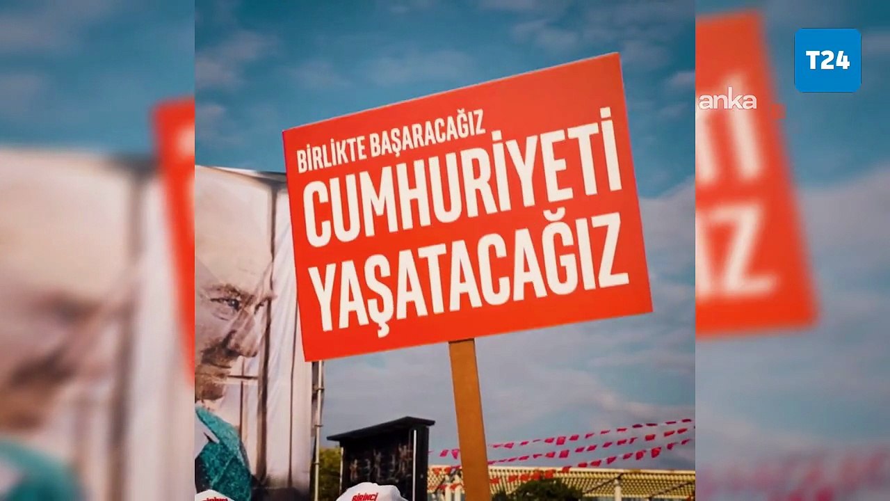 Müsavat Dervişoğlu'ndan videolu yeni yıl mesajı: Alın terinin karşılık bulduğu bir yıl olsun!