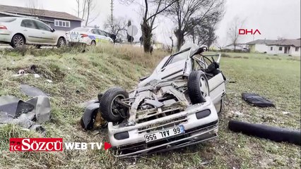 Ağaca çarpan otomobil ikiye bölündü; 1 ağır yaralı