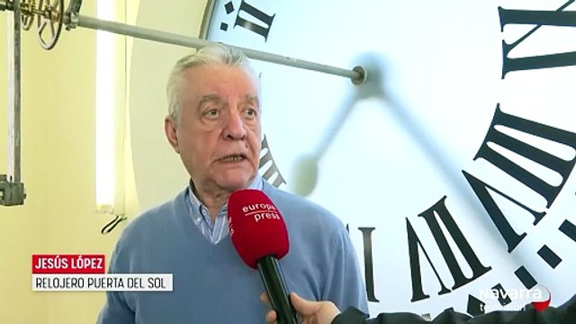 Todas las miradas apuntan al reloj de la Puerta del Sol