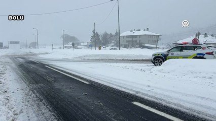 Yoğun kar ve tipi Türkiye’yi vurdu! Birçok kara yolu ulaşıma kapandı