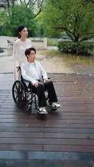 After the end of the rebirth, I saw the scumbag's face clearly, she broke off the marriage and remarried the fool heir of the Qin family that everyone disliked, everyone was waiting to see her widowed joke, but unexpectedly, on the wedding night, the man