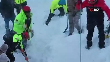 Artvin’de çığ altında kalan 3 çobandan birinin cansız bedenine ulaşıldı