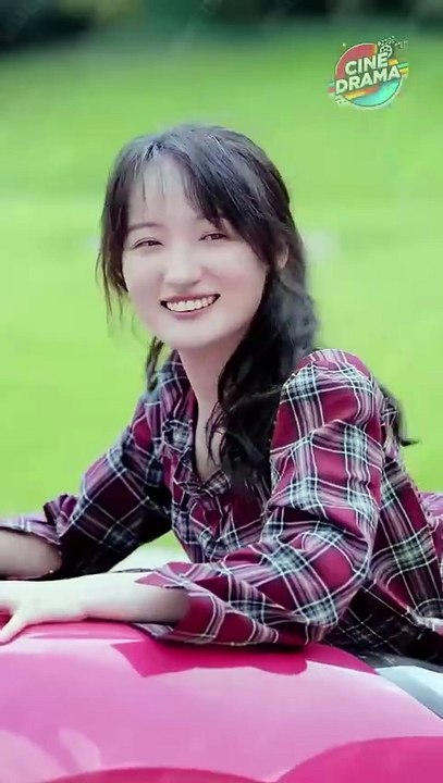 Crazy Girl Scratches Supercar, Forced to Kneel—Turns Out She's the Young Master's Life Benefactor!