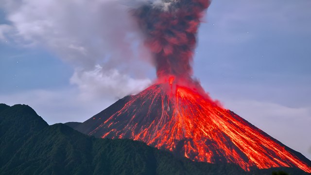 USGS Warns ‘Empire State Building-Sized’ Eruptions Will Hit State Within Days—Thousands Urged To Evacuate