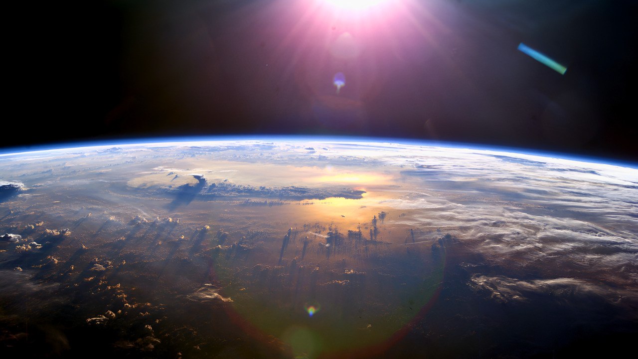 NASA Confirms Earth Darkened—1.5 Billion People Now Face the ‘Cleaner Air Paradox’