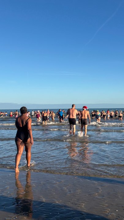 Zéro degré, ils se baignent quand même !