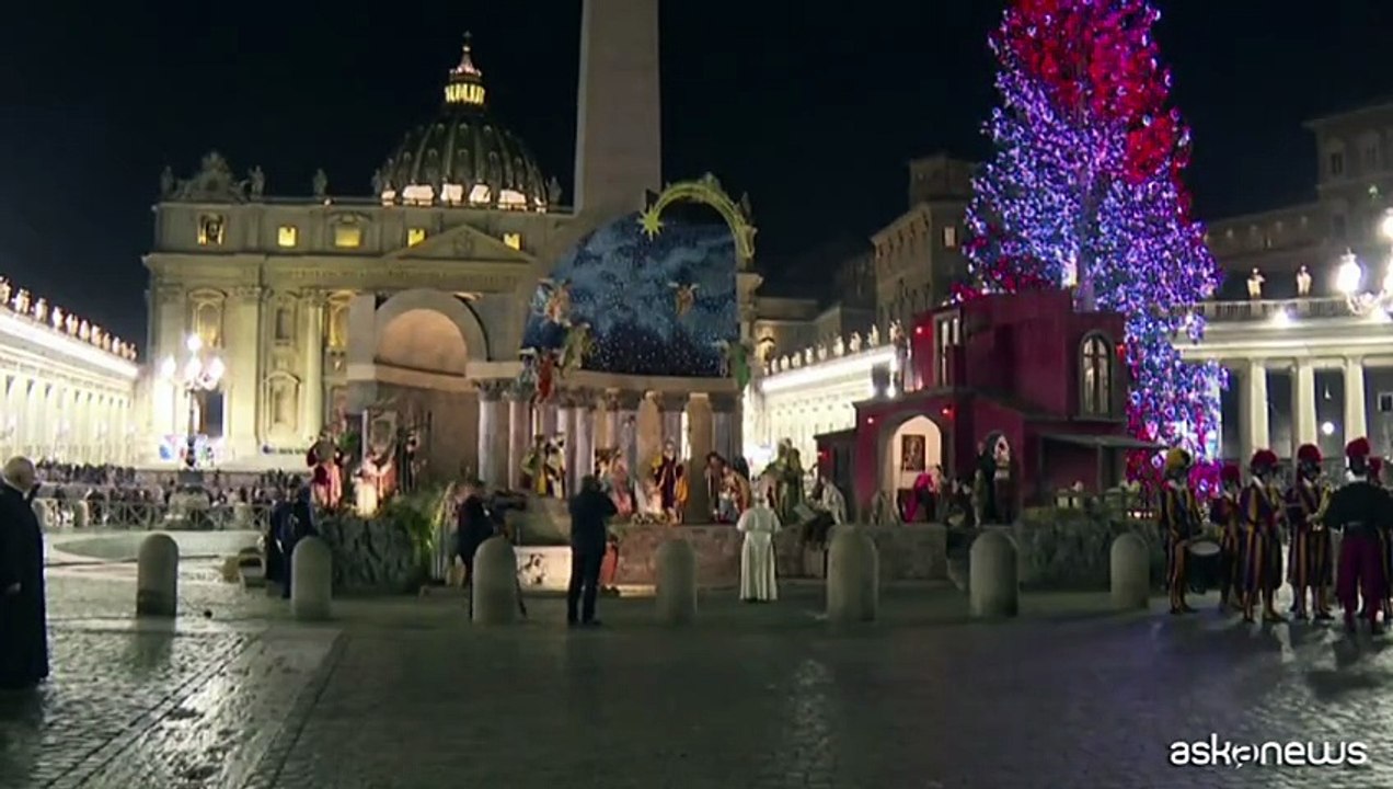 Papa Leone visita il presepe in Piazza San Pietro e saluta i fedeli