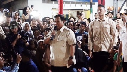 Prabowo Habiskan Malam Pergantian Tahun di Posko Pengungsian Batangtoru