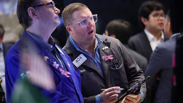 뉴욕 증시, 나흘째 동반 하락 마감...한 해 마무리 / YTN