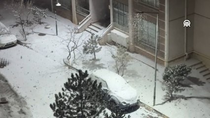 Başkent yeni yılda beyaza büründü