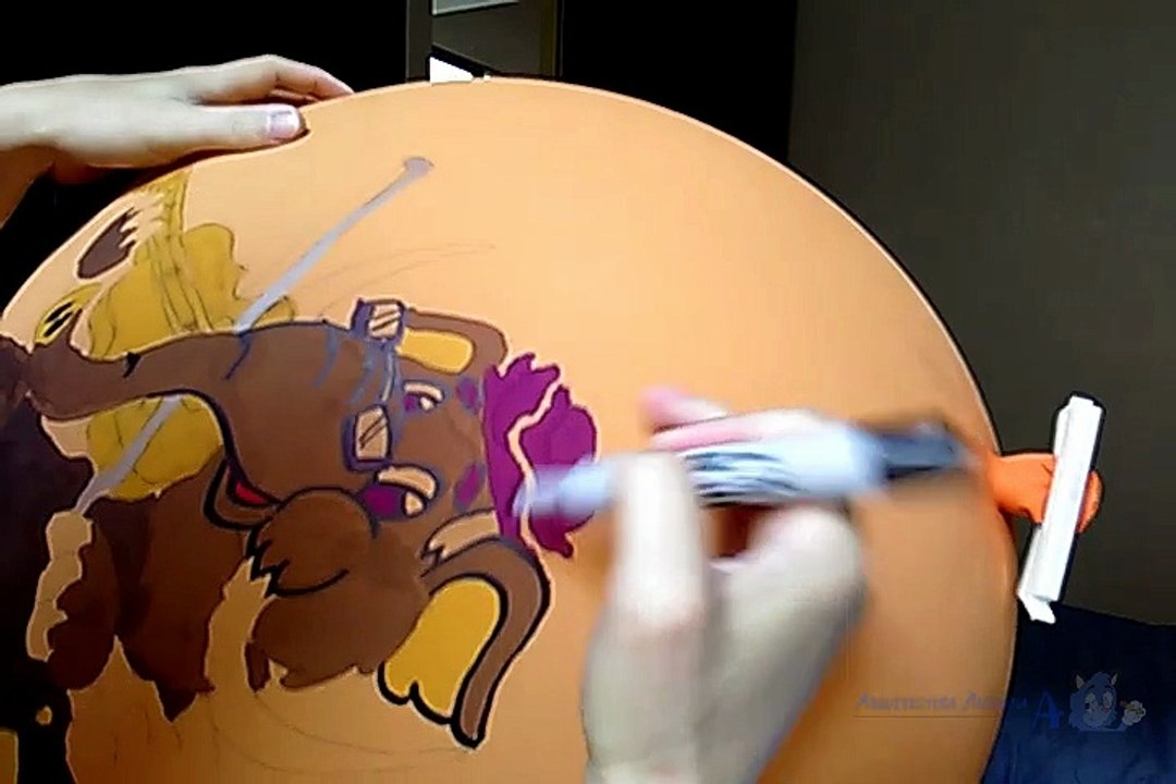 Mario Mammoth Balloon Art