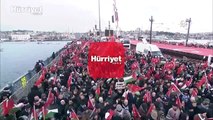 Filistin'e destek için on binlerce kişinin Galata Köprüsü'ne yürüyüşü başladı