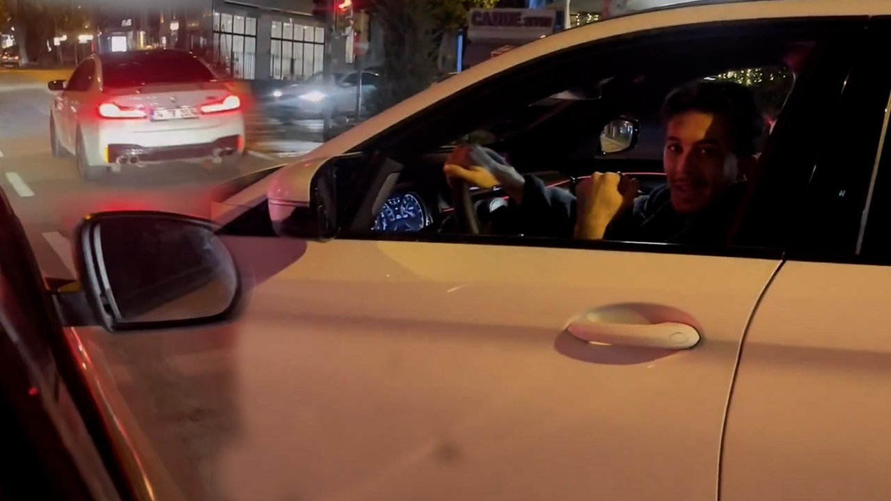 Ünlü futbolcunun trafikteki Rafa Silva çıkışı sosyal medyada viral oldu