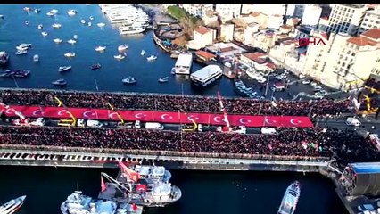 Galata Köprüsü’nde tarihi kalabalık: 520 bin kişi Filistin için yürüdü