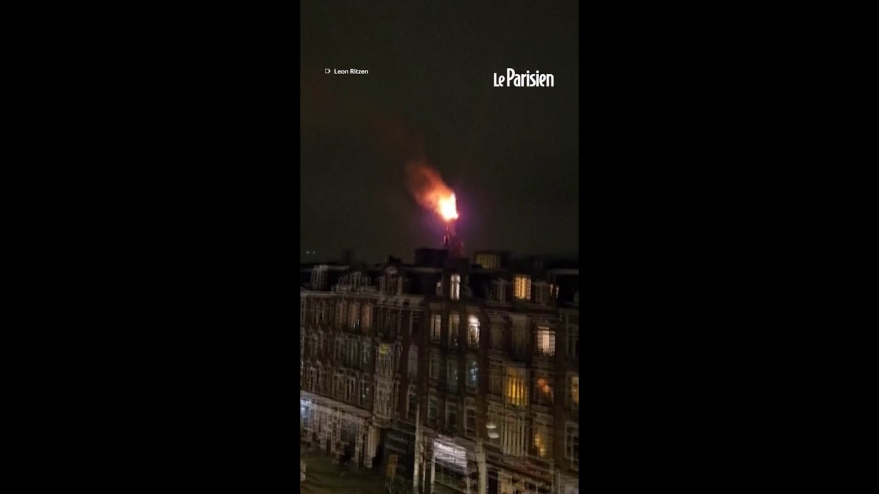 Une église du XIXe siècle ravagée par un incendie à Amsterdam