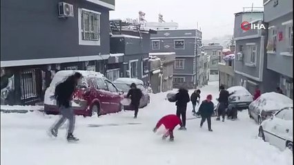 Gaziantep'te çocukların kar keyfi