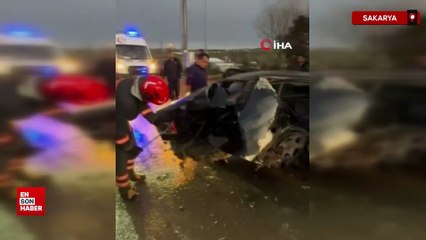 Sakarya’da köpeğe çarpmamak için direksiyon kırdı: Duvara çarparak durabildi