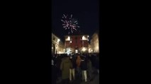 Firenze saluta il 2026: i fuochi d'artificio visti da piazza Santissima Annunziata