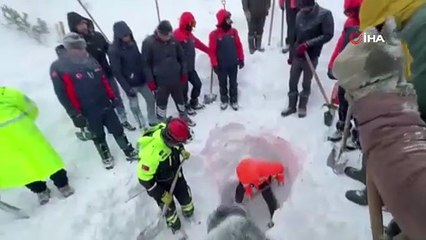 Artvin’de çığ altında kalan çobanları arama çalışmaları sürüyor