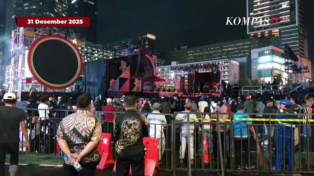 Keren! Pertunjukan Drone Hiasi Langit Jakarta saat Perayaan Malam Tahun Baru 2026 di Bundaran HI