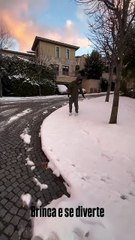 Gabriel Sara'nın kar eğlencesi güldürdü