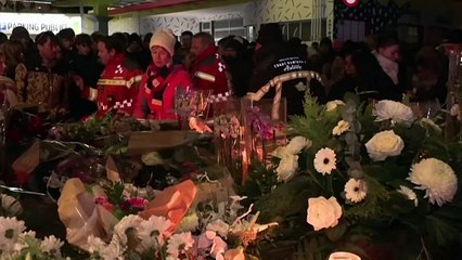 Кран-Монтана: скорбящие почтили память после смертельного пожара на швейцарском горнолыжном курорте