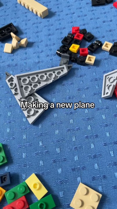 Making a new Lego plane !
