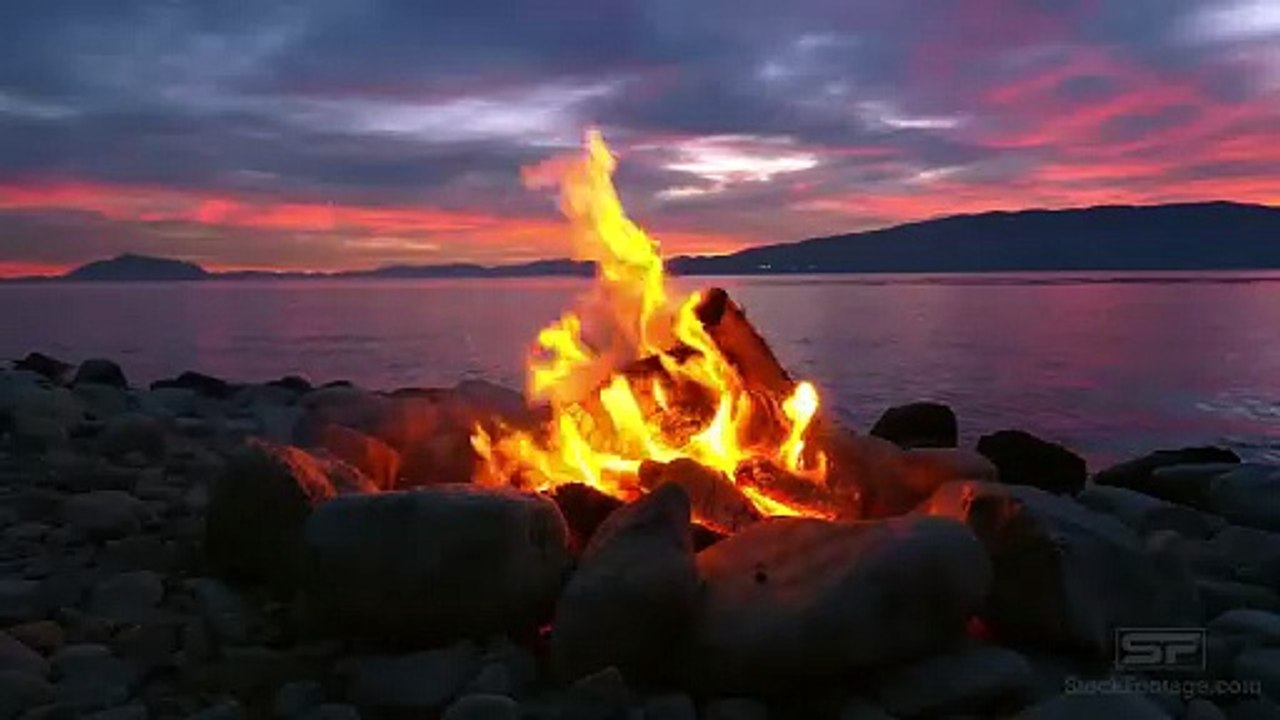 Relaxing Campfire by a Lake at Sunset, Campfire Sounds for Sleep_Clip