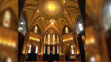 Celebración de Año Nuevo en Ámsterdam se vio afectada por voraz incendio en una iglesia