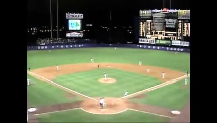 In his first game at Shea Stadium as a member of the Dodgers, Darryl Strawberry hits a home run (5/7/91)
