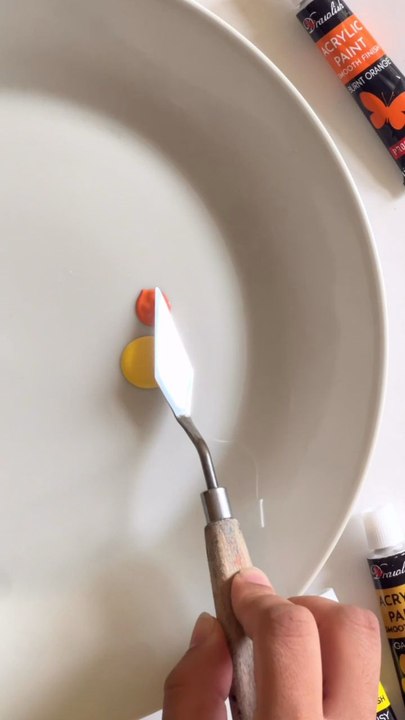 Yellow and Orange Colour Mixing