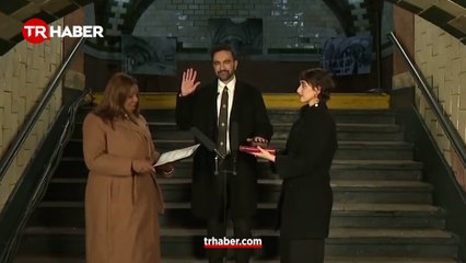 Kur'an-ı Kerim'e el basarak yemin etti: New York'un ilk Müslüman belediye başkanı göreve başladı