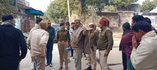 गांव में फैलाया दहशत का माहौल, फायरिंग कर लोगों को डराया